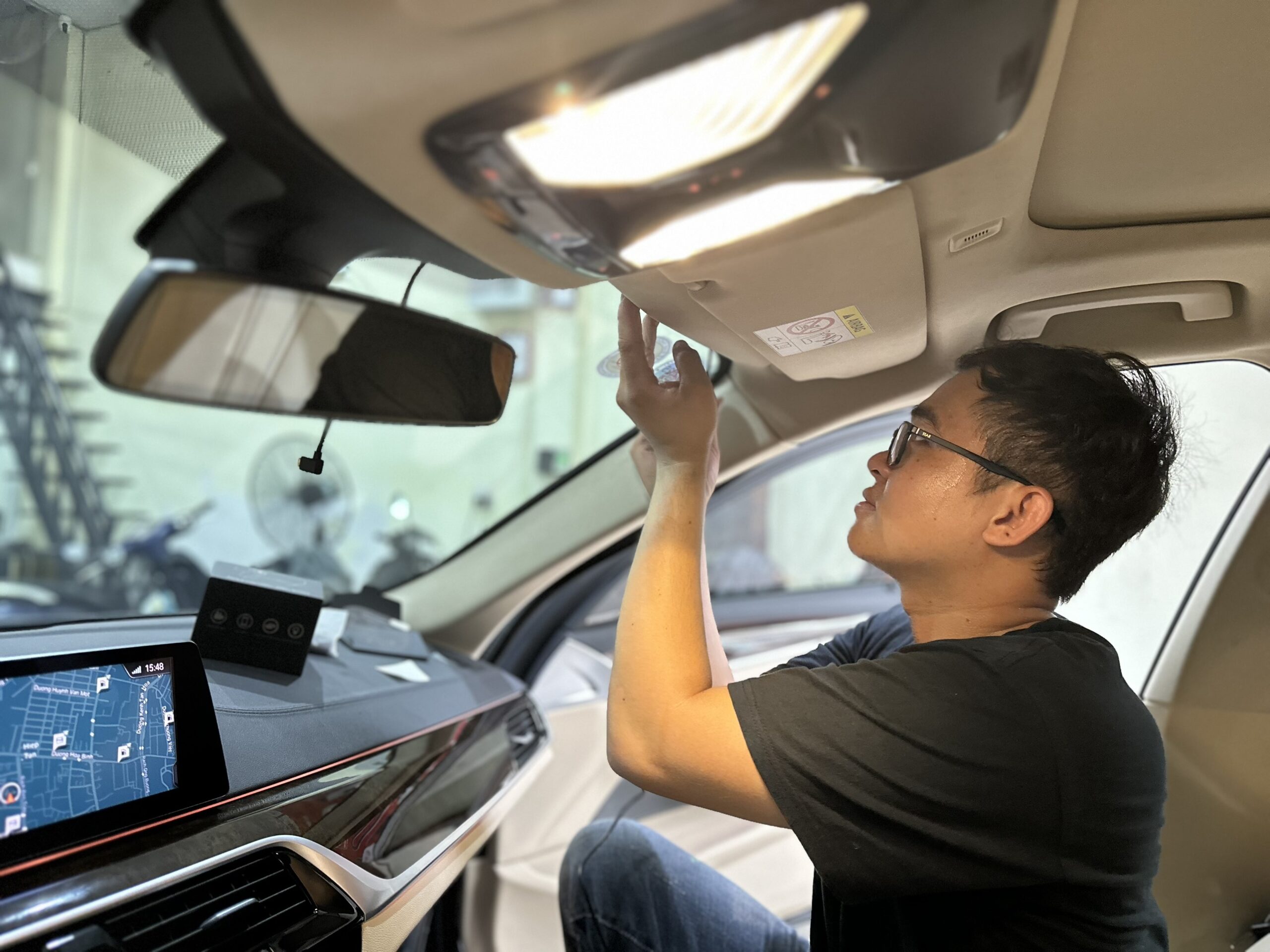 hướng dẫn lắp camera hành trình ô tô 4K